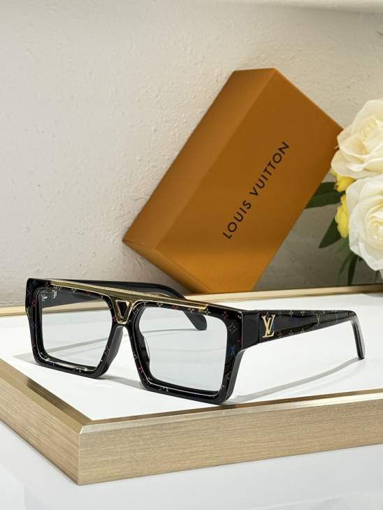 Picture of Louis Vuitton Sunglasses _SKUfw77095896fw